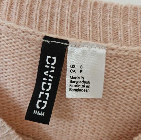 Pink H&M Sweater - Picture 2 of 3